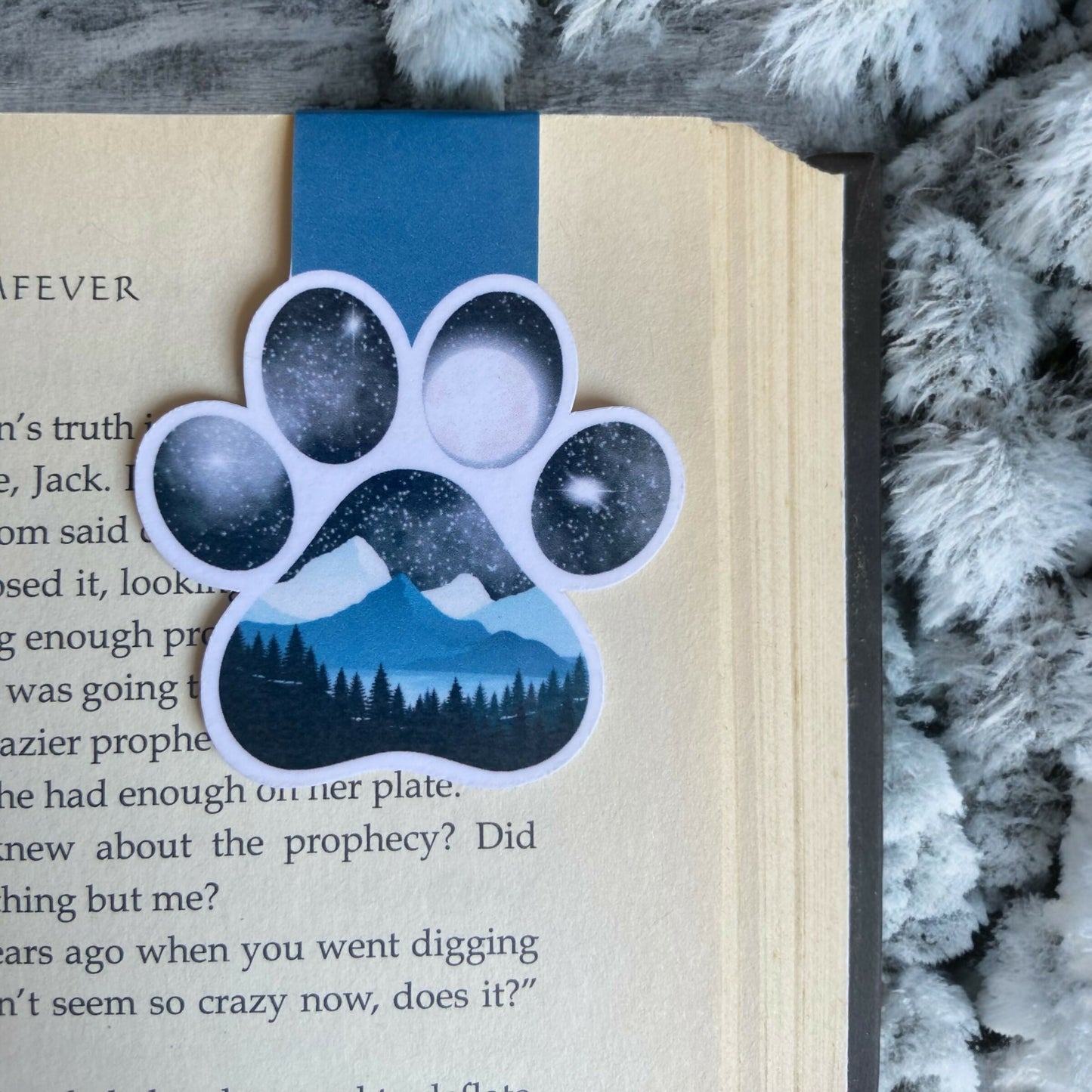 Dog Paw Mountain Magnetic Bookmark