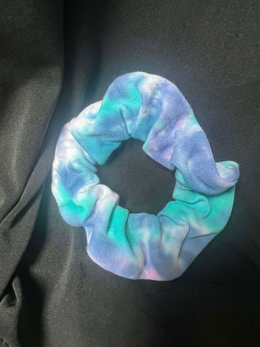 Tie dye hair scrunchie blue/purple